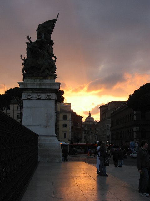 Victor Emanuel II Monument-03.JPG